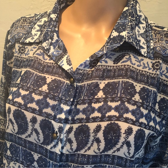 One World Women’s Size L White/Blue Paisley Floral Chiffon Blouse 3/4 Sleeves - Picture 6 of 16